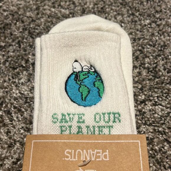 Peanuts snoopy save our planet crew socks C27-32 - Picture 4 of 4
